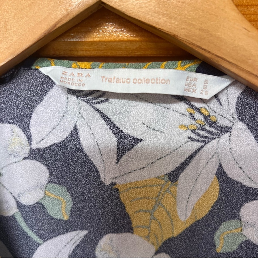 ZARA Trafaluc Floral Print Blazer 3/4 Sleeve Collared Button Down Blouse S - Picture 2 of 4